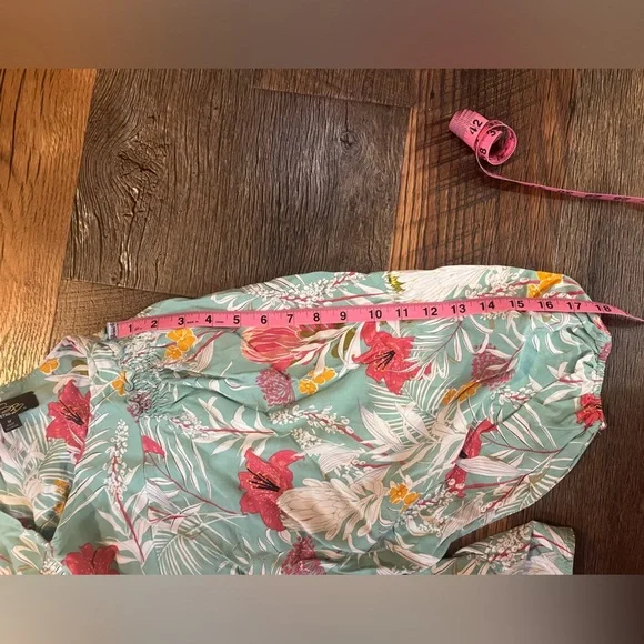 Women’s Medium Suzanne Betro Tunic - Picture 10 of 10